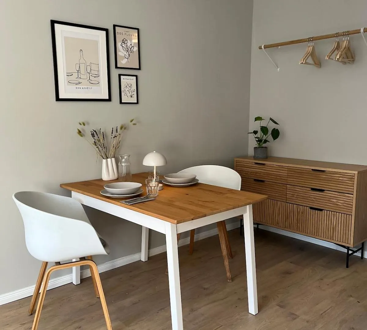 Bahnhof Und Buergerpark In Wenigen Minuten - Moebliertes Apartment Mit Toller Lage Bremen